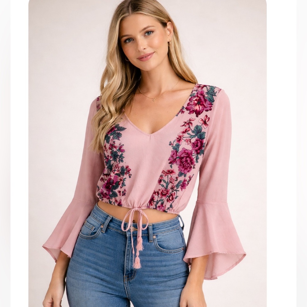 RUE21 Pink Floral Flared Sleeve  V-NECK Crop Top NWOT